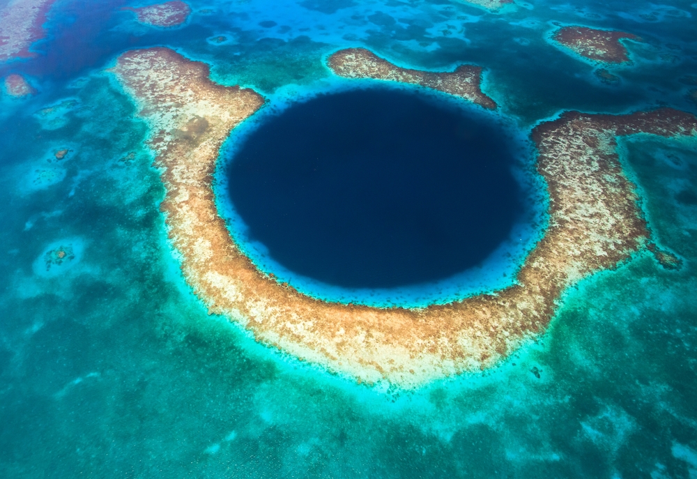 famous dive site in Belize, The Blue Hole
