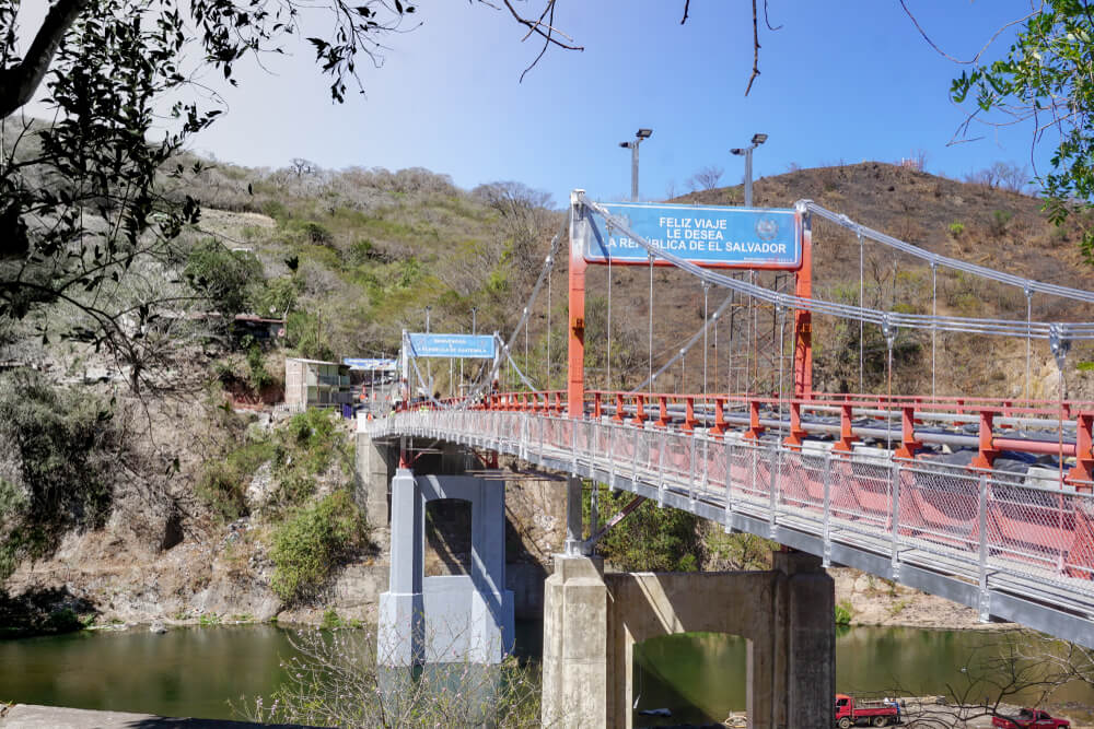 bridge at the Guatemala El Salvador border