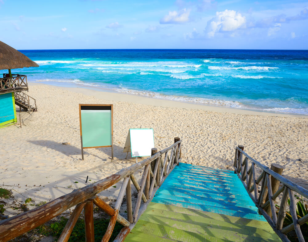 Playa San Martin wooden pier