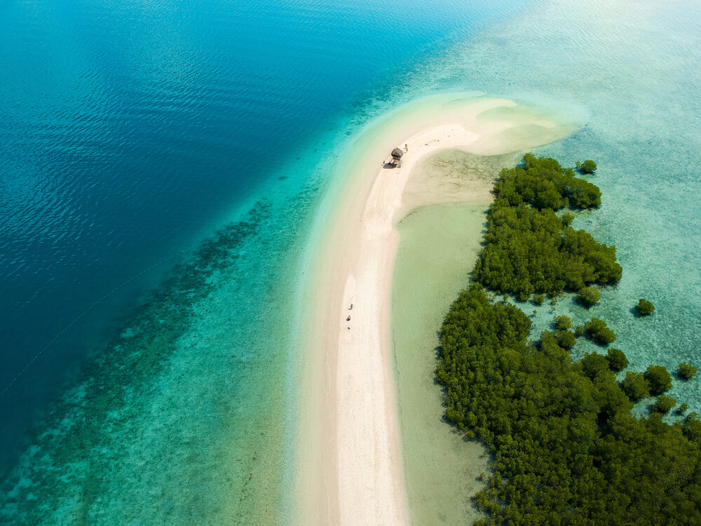 sandbar in El Nido