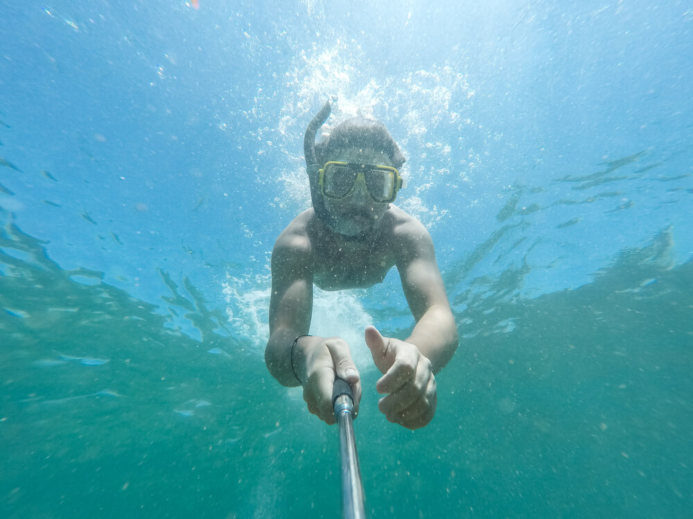 underwater selfie